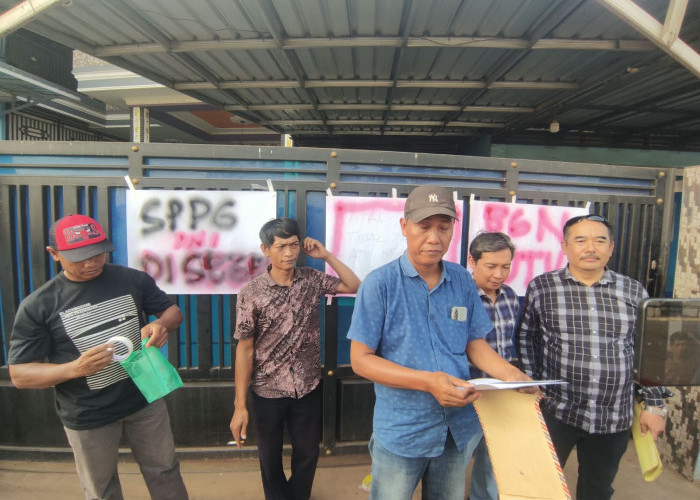 Peternak Telur Geruduk SPPG Tlahap Kendal, Desak BGN Tutup Permanen