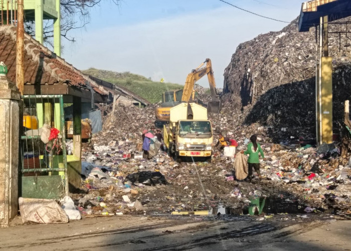 Darurat Sampah Pekalongan, Pemkot Siapkan Rp9 Miliar untuk Beli Alat hingga Tambah Tenaga Kebersihan