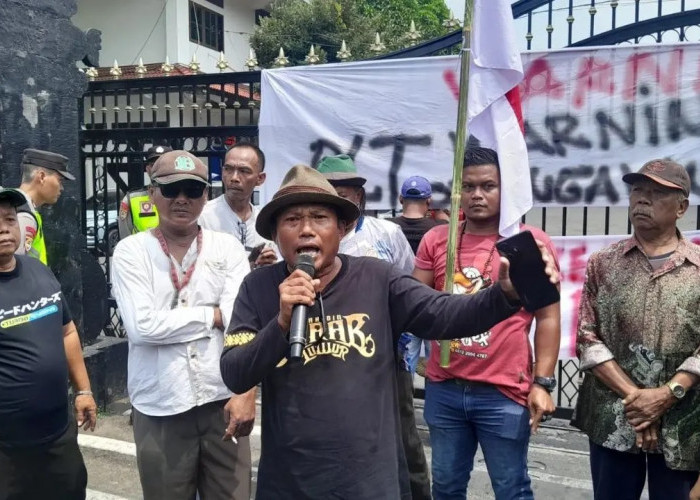  Buntut Foto Sudewo Dicopot, GMPP Geruduk Pendopo Pati dan Ancam Lengserkan Plt Bupati Chandra