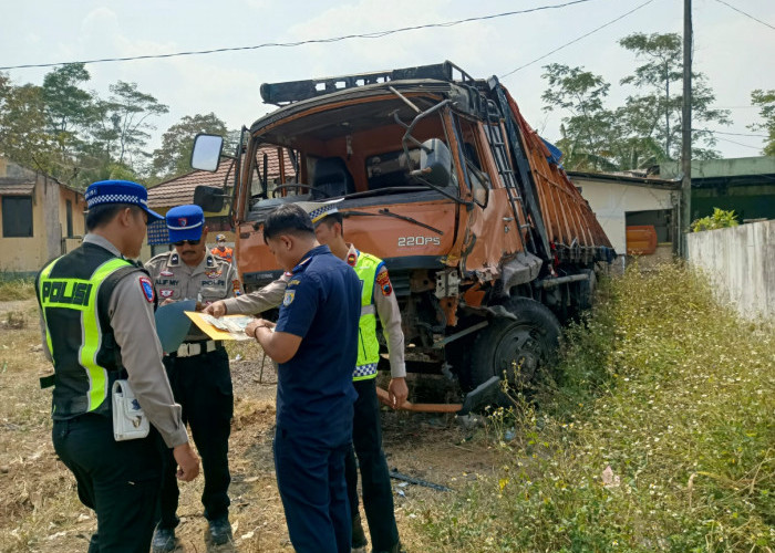 Dalami Penyebab Kecelakaan Beruntun di Flyover Kretek Brebes, Polisi Gelar Ramp Check Dua Truk 