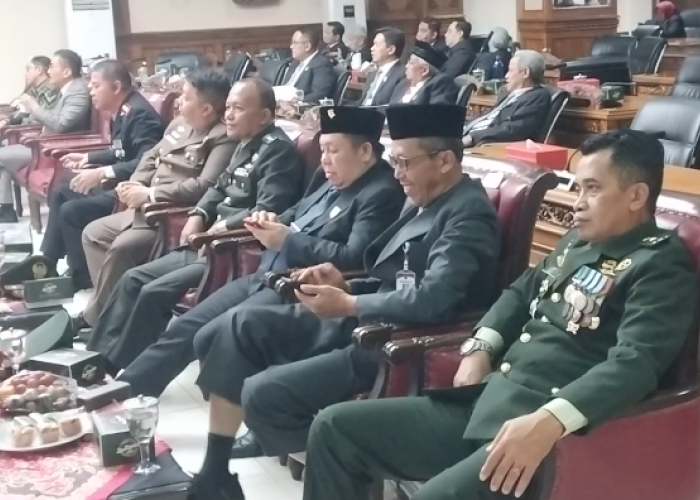 Presiden Prabowo Subianto Pidato Kenegaraan, Robby Absen di Sidang Paripurna DPRD Salatiga