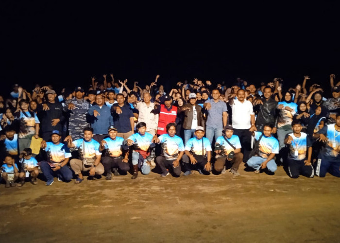Anak Muda Bergerak! 93 Tim Susuri Pesisir Batang hingga 5,5 Kilometer