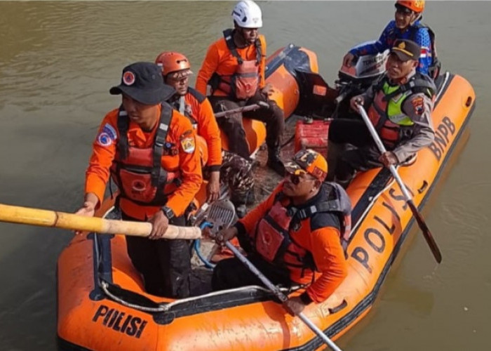 Dua Pelajar SMA Tenggelam di Sungai KB15 Grobogan, Tim Gabungan Masih Lakukan Pencarian