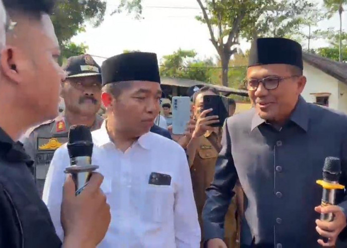 Digaji Uang Rakyat Malah Mencecar Pendemo, Wakil Ketua DPRD Rembang 'Dihantam' Tuntutan Copot Jabatan!