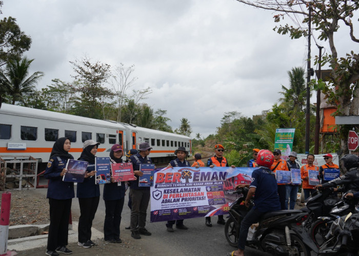 KAI Daop 5 Edukasi Pengguna Jalan di Perlintasan Sebidang Banyumas-Cilacap