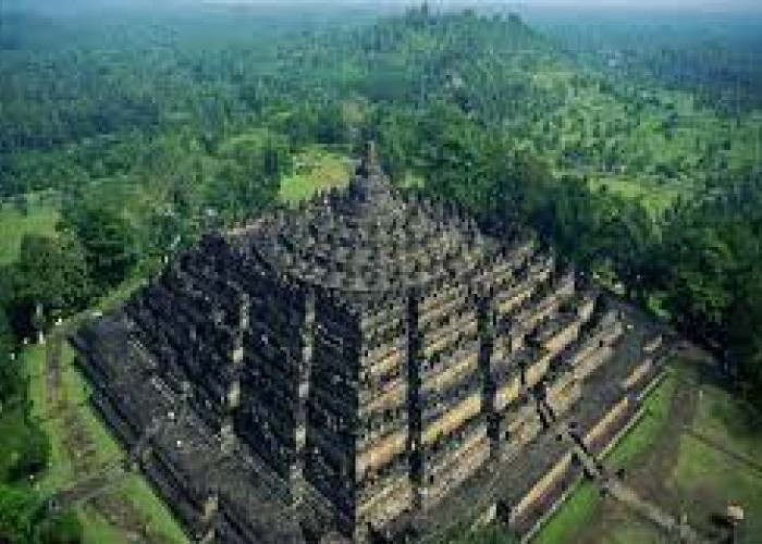 Keajaiban Dunia! 6 Keunikan Candi Borobudur dengan Kecerdasan Sistem Struktur Antigempa