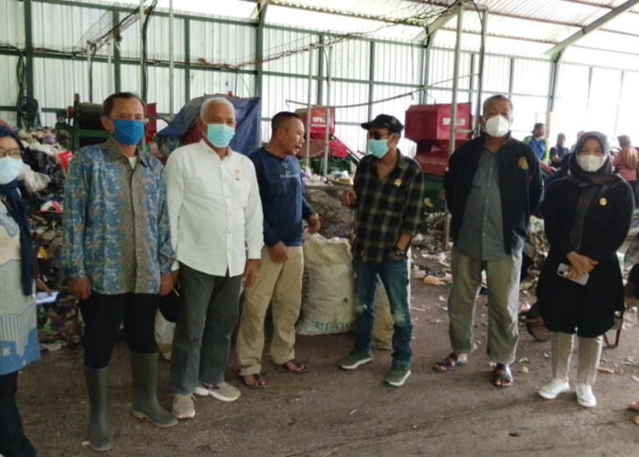 Komisi A DPRD Kabupaten Pemalang Kunjungan Kerja Monitoring Tempat Pengolahan Sampah 