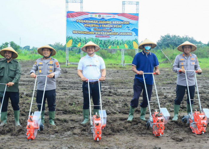 Kapolda Jateng Pimpin Tanam Raya Jagung di Karanganyar, Dukung Program Ketahanan Pangan Nasional