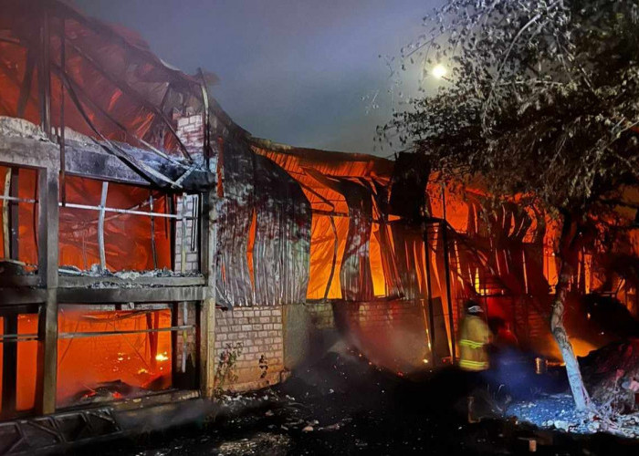 Kebakaran Hanguskan Kandang Ayam di Rembang, Kerugian Mencapai Rp2,5 Miliar