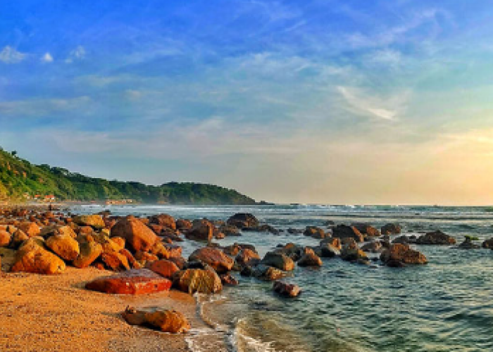 6 Pantai Terindah di Kebumen dengan Pemandangan Alam yang Indah