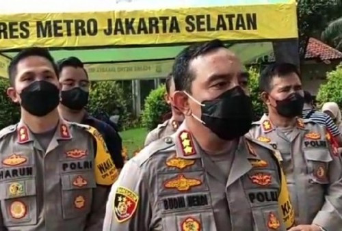 Pengacara Keluarga Brigadir J Sebut Kapolres Jakarta Selatan Diduga Disetting Seseorang, Siapa?