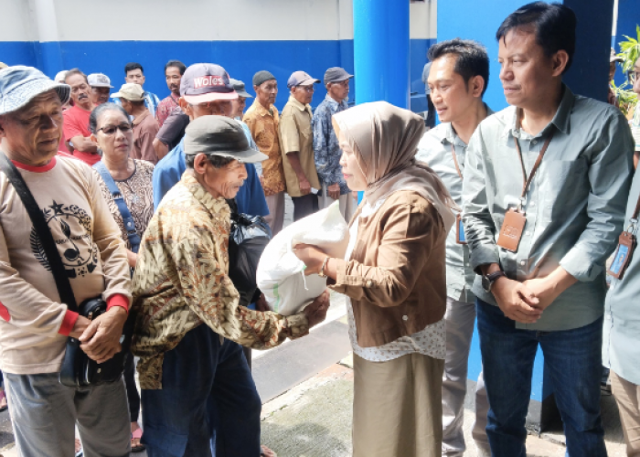 CSR Capai Rp151 Juta, Tukang Becak Hingga Kelompok Difabel Terima Santunan PDAM Kota Salatiga