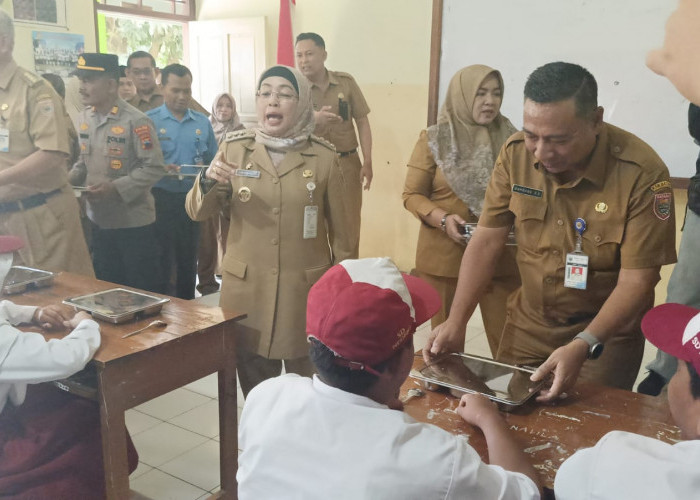 Pantau Makan Bergizi Gratis, Kadisdikbud Batang Ingat Teman Kecilnya Supriyanto