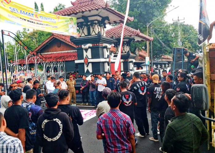 Aliansi Pantura Bersatu Geruduk Pendapa Kabupaten Pemalang Menuntut Penegakan Perda Miras 