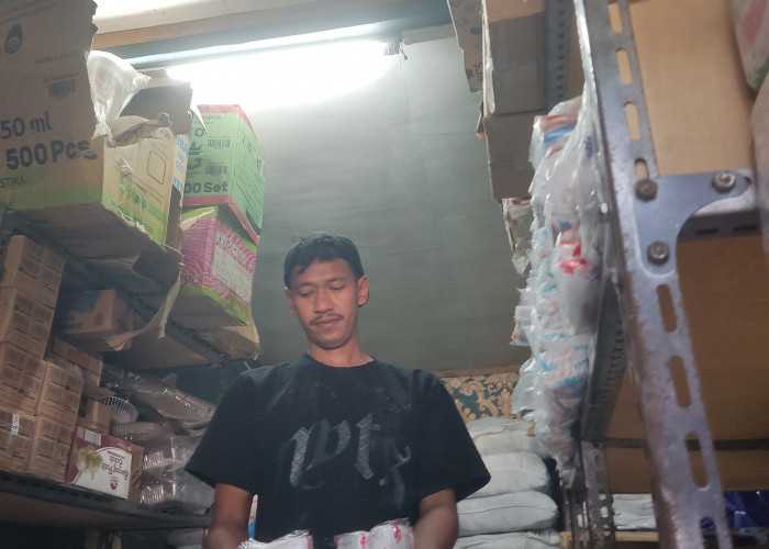 Harga Plastik Naik, Pelaku Usaha di Pemalang Menjerit 