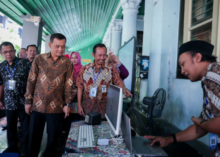 Pantau SPMB Jateng 2026, Gubernur Tegaskan No Titip-Titip No Jastip 