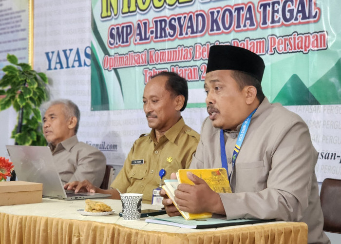 SMP Al Irsyad Kota Tegal Tingkatkan Kualitas Tenaga Pendidik