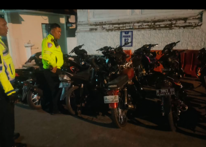 Satlantas Polres Salatiga Angkut Belasan Motor Knalpot Brong Beserta Joki 