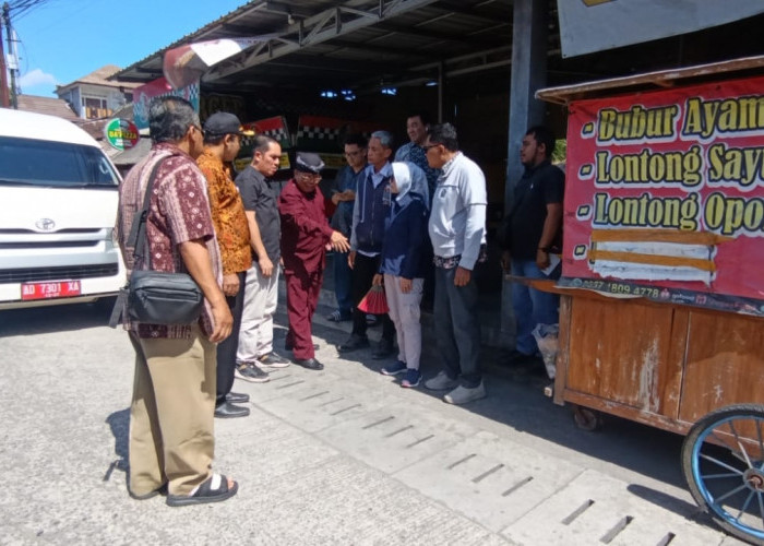 Komisi III DPRD Solo Cek Langsung Drainase Jalan Bromo, Pastikan Usulan Rp5,5 Miliar Tepat Sasaran