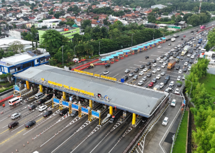 Arus Kendaraan Libur Natal 2025, Sebanyak 275.827 Kendaraan Melintas GT Banyumanik Menuju Solo/ Surabaya