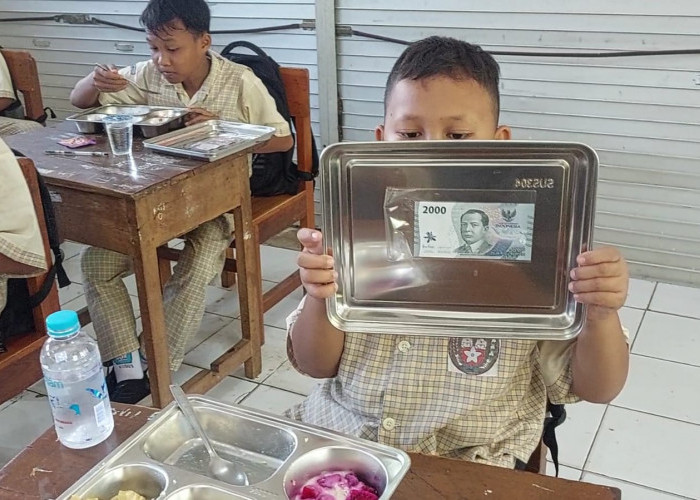 Berikan Kejutan Uang di Ompreng MBG, Strategi SPPG di Kudus Ajak Siswa Rajin Bersekolah