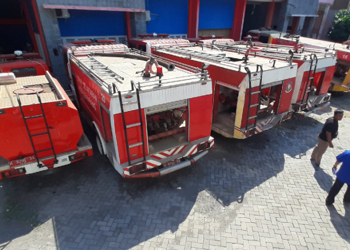 Alarm Kebakaran Semarang Meningkat, 5 Mobil Damkar Justru Tidak Beroperasi karena Efisiensi Anggaran