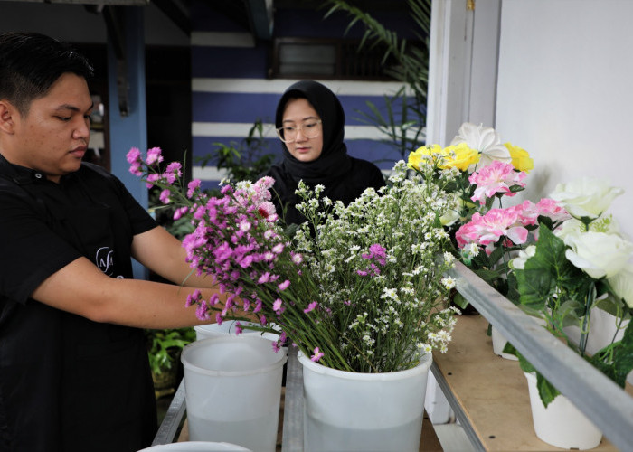 Ikut LapakGanjar, Order Florist Asal Semarang Melimpah 