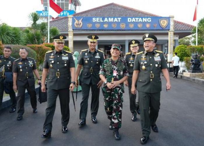 Dampingi Kasad Bekali Taruna Akmil, Pangdam IV/Diponegoro Siapkan Pemimpin TNI AD Menuju Indonesia Emas 2045