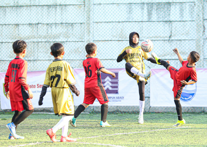 Jadi Panggung Bibit Muda, 4 SSB KU-10 Unjuk Kemampuan di HUT ke-4 Jurnalis FC Semarang