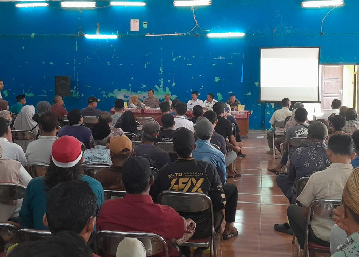 227 Bangunan di Bantaran Sungai Karangmlati Demak Ditertibkan, Pedagang Minta Solusi