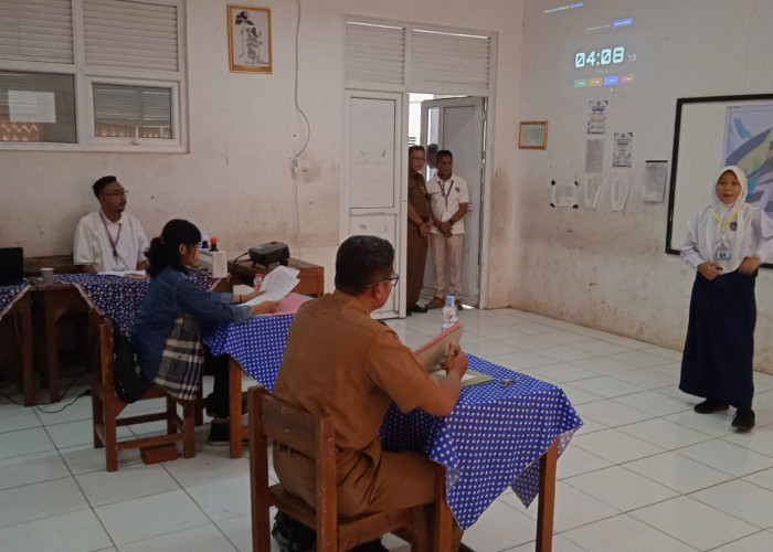 Dari Puisi sampai Public Speaking, Ratusan Siswa SMP Batang Adu Skill Bahasa
