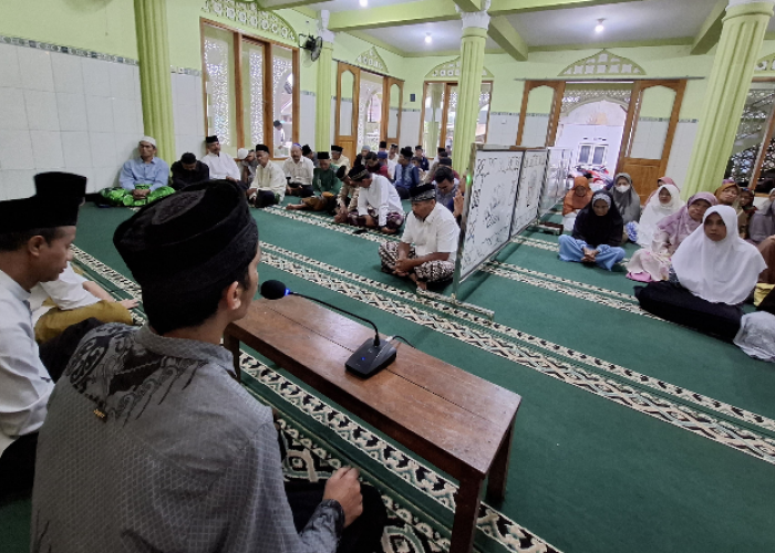 Yayasan Izzatul Islam Gelar Buka Bersama Jamaah Masjid Nurul Iman Warak Salatiga