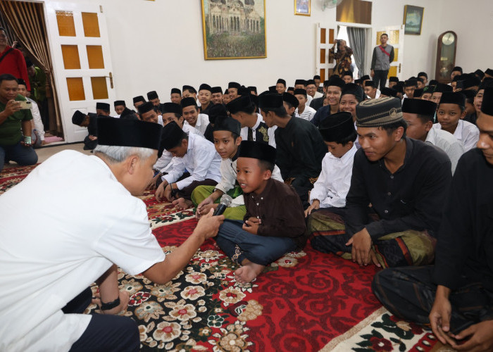 Ganjar Pranowo Tegaskan Pemberdayaan Pesantren jadi Prioritas saat Kunjungi Magelang 