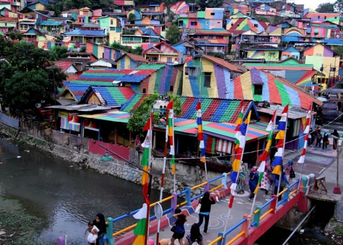 Kampung Pelangi: Wisata Warna-warni yang Memikat di Semarang