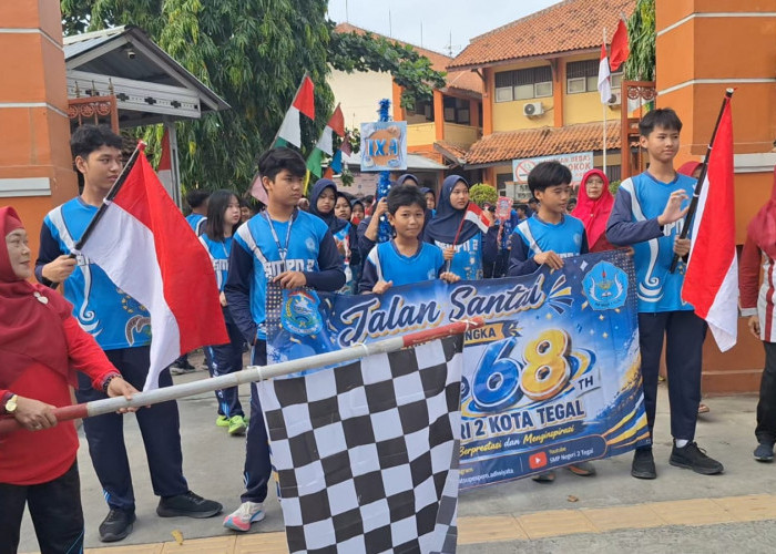 HUT ke-68 SMPN 2 Tegal: Lepas Burung Harapan, Undang Alumni untuk Bakar Semangat Siswa