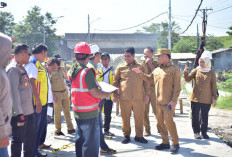 Sidak Jalan Rp 20 Miliar, Bupati Tegal Tagih Kualitas Proyek Balamoa–Kemantran
