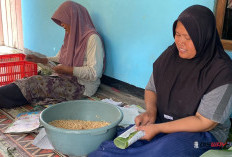 Cuma Untung Rp100 per Potong, Perajin Tempe di Kebumen Terhimpit Tingginya Harga Kedelai
