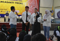 Gaya Kampus Tanpa Jarak! Rektor UPS Tegal Turun Panggung, Cairkan Suasana PKKMB 2026