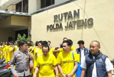 38 Tersangka Penipuan Online Modus Pig Butchering Dilimpahkan ke JPU