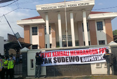 Ratusan Simpatisan Sudewo Hadiri Sidang Korupsi DJKA di Tipikor Semarang, Beri Dukungan Moral