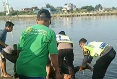 Mayat Pria Penuh Luka Mengapung di Pantai Jepara, Warga Geger Diduga Korban Pembunuhan