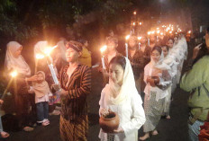 Sakralnya Kirab Nyadran Kali Kandri, 9 Pasang Penari Ambil Tujuh Mata Air di Semarang