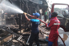 Botol Bensin Tumpah, Tiga di Margasari Tegal Kios Ludes Dilalap Api