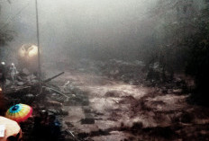 Guci Tegal Diterjang Banjir Bandang, Wisata Ditutup Sementara