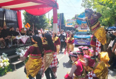 Tari Soreng dan Gaculan Bocah Warnai Kirab Gunungan Hari Jadi Kabupaten Tegal