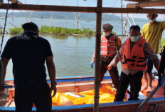 Diduga Korban Bunuh Diri, Mayat Laki-laki Ditemukan Rawa Pening dengan Kaki Terikat Aki dan Tabung Gas