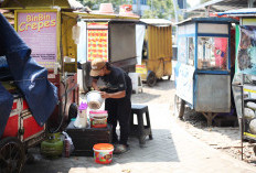 Omzet UMKM Kota Tegal Merosot, PKL Malah Menjamur Imbas Gelombang PHK