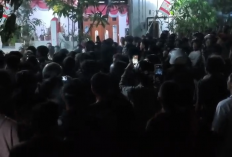 Hingga Dini Hari, Ratusan Pria Datang Rumah Pelaku Perampokan Toko HP Royal Phone di Ambarawa