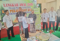 Perhutani KPH Pekalongan Serahkan TJSL untuk Kelompok Tani dan Pondok Pesantren