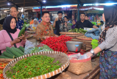 Jelang Nataru 2025/2026, Wali Kota Sidak Ketersediaan Sembako di Pasar Blauran Salatiga